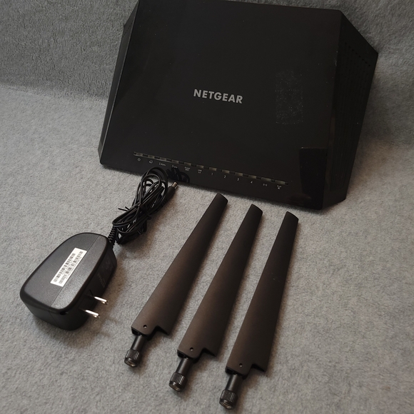 NETGEAR WiFi Router AC2600 - Picture 6 of 9
